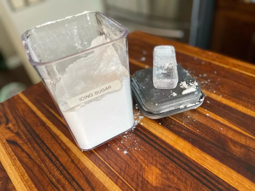 OXO Pop Icing Sugar Dusting Scoop
