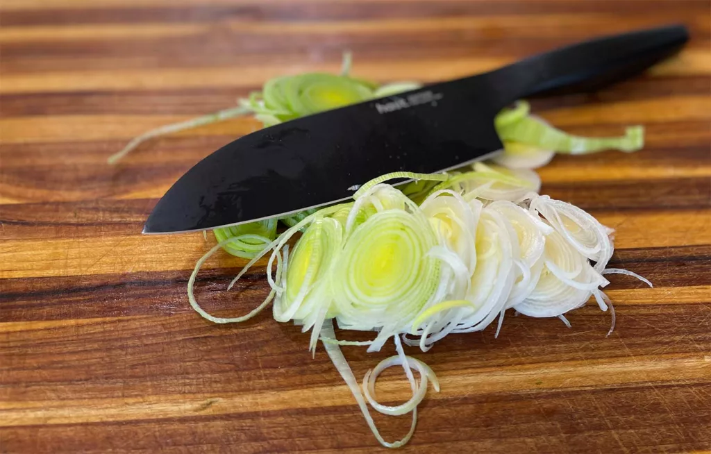 Sliced leeks with the Hast santoku.