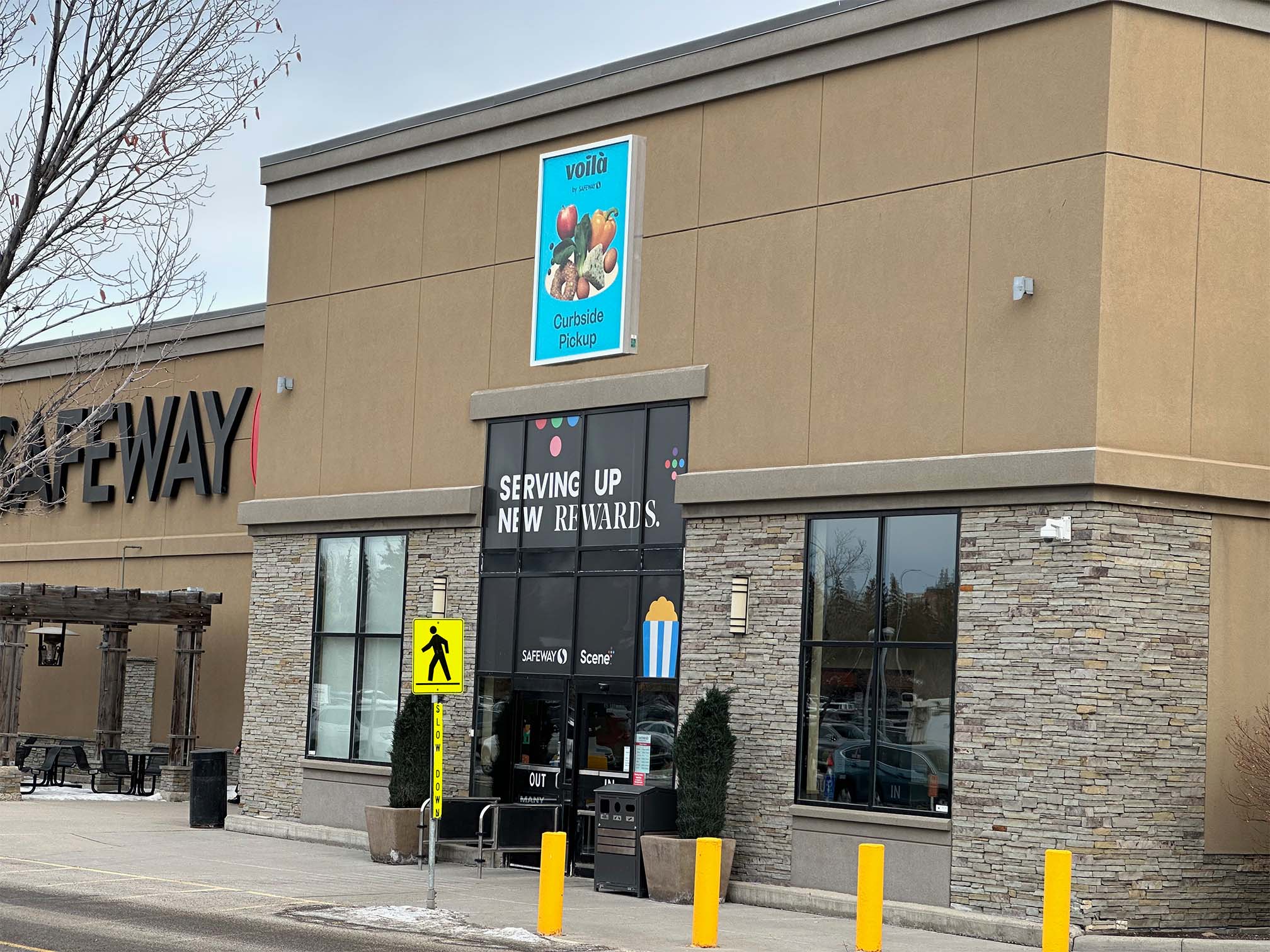safeway and sobeys voila review A review of Safeway's and Sobey's Voila: a service providing grocery delivery and curb side pickup for Canadians.