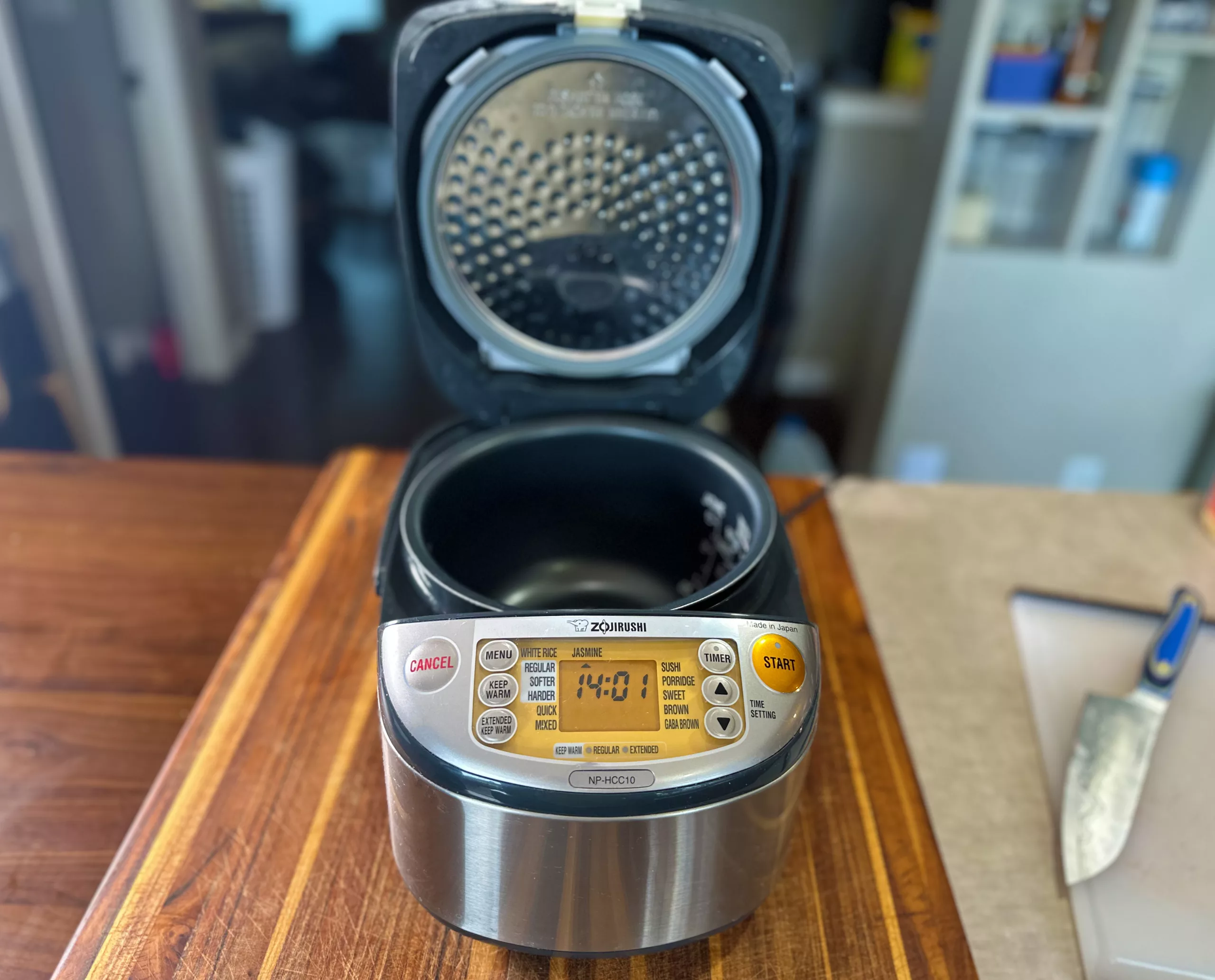 zojirushi induction rice cooker in depth review In-depth review of the Zojirushi Induction Rice Cooker.