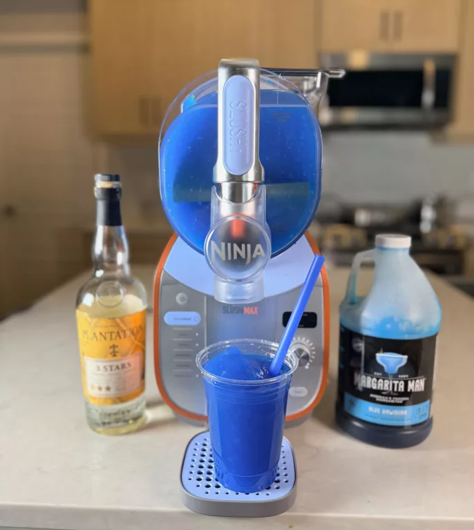 Blue Hawaiian frozen cocktail using the Ninja SLUSHi and Margarita Man mix.